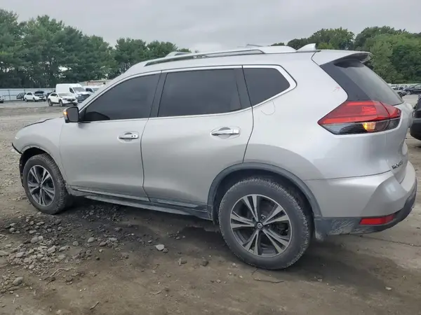 JN8AT2MV5HW264034 2017 NISSAN ROGUE - Image 2