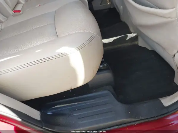 JN8AT2MV5HW268763 2017 NISSAN ROGUE - Image 8