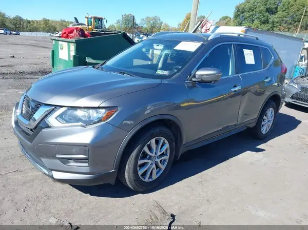 JN8AT2MV5HW268844 2017 NISSAN ROGUE - Image 2