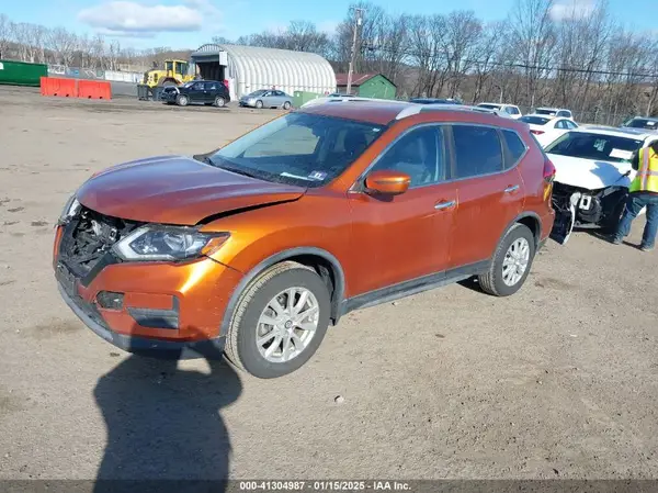 JN8AT2MV5HW269072 2017 NISSAN ROGUE - Image 2