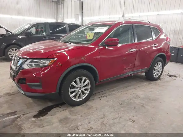 JN8AT2MV5HW269444 2017 NISSAN ROGUE - Image 2