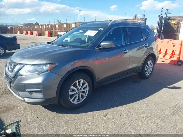 JN8AT2MV5HW269962 2017 NISSAN ROGUE - Image 2