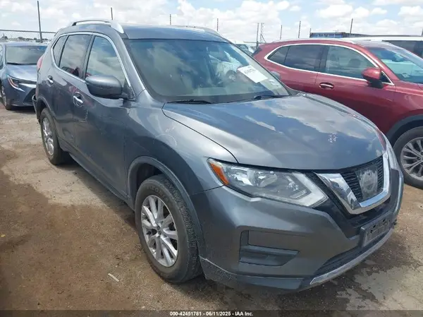 JN8AT2MV5HW273882 2017 NISSAN ROGUE - Image 1