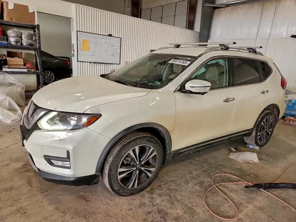 JN8AT2MV5HW274725 2017 NISSAN ROGUE - Image 1