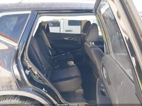 JN8AT2MV5HW275096 2017 NISSAN ROGUE - Image 8