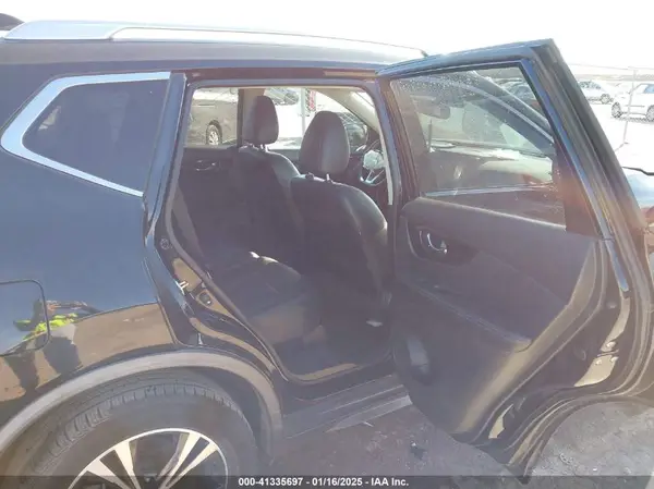 JN8AT2MV5HW277057 2017 NISSAN ROGUE - Image 8