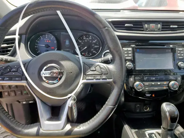 JN8AT2MV5HW278810 2017 NISSAN ROGUE - Image 8