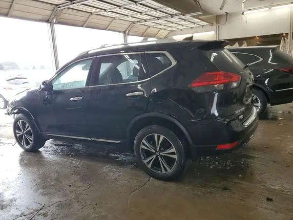 JN8AT2MV5HW279939 2017 NISSAN ROGUE - Image 2
