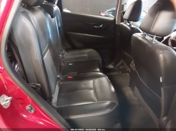 JN8AT2MV5HW283991 2017 NISSAN ROGUE - Image 8