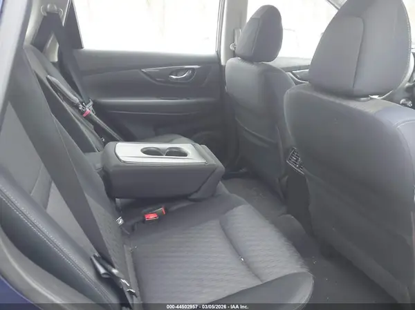 JN8AT2MV5JW301525 2018 NISSAN ROGUE - Image 8