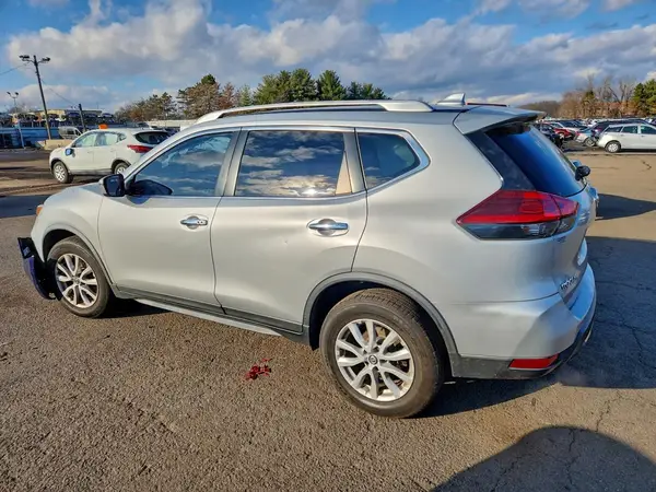 JN8AT2MV5JW302805 2018 NISSAN ROGUE - Image 2