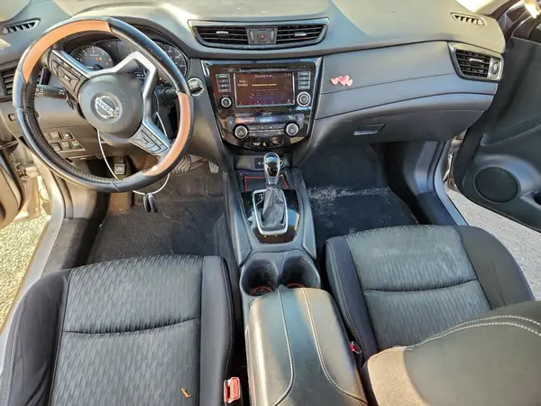 JN8AT2MV5JW302805 2018 NISSAN ROGUE - Image 8
