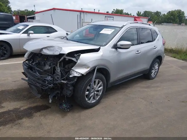 JN8AT2MV5JW302920 2018 NISSAN ROGUE - Image 2