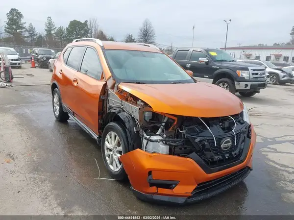 JN8AT2MV5JW305168 2018 NISSAN ROGUE - Image 1