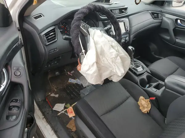 JN8AT2MV5JW305252 2018 NISSAN ROGUE - Image 8