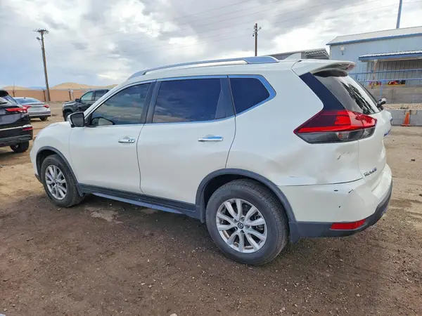 JN8AT2MV5JW306627 2018 NISSAN ROGUE - Image 2