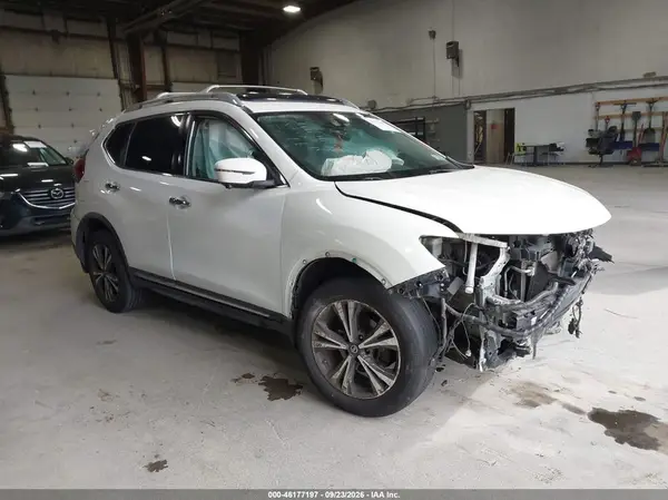 JN8AT2MV5JW309625 2018 NISSAN ROGUE - Image 1
