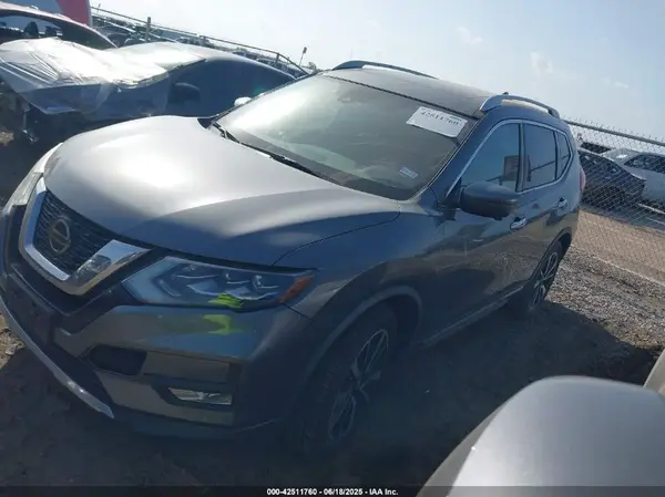 JN8AT2MV5JW310676 2018 NISSAN ROGUE - Image 2