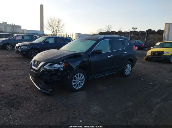 JN8AT2MV5JW314226 2018 NISSAN ROGUE - Image 2