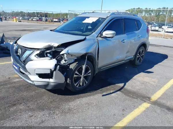 JN8AT2MV5JW316851 2018 NISSAN ROGUE - Image 2