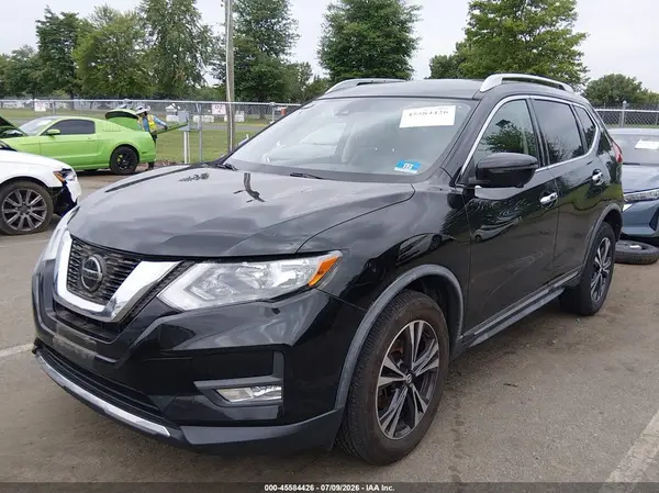 JN8AT2MV5JW318843 2018 NISSAN ROGUE - Image 2
