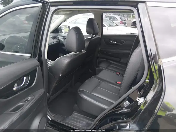 JN8AT2MV5JW318843 2018 NISSAN ROGUE - Image 8
