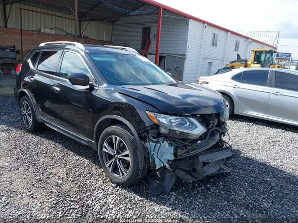 JN8AT2MV5JW320091 2018 NISSAN ROGUE - Image 1