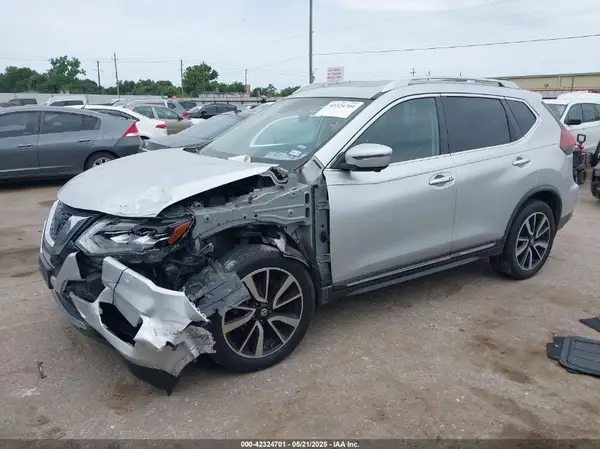 JN8AT2MV5JW321001 2018 NISSAN ROGUE - Image 2