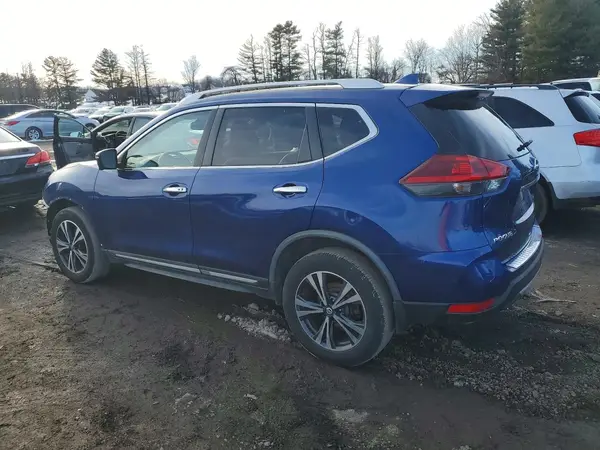 JN8AT2MV5JW321631 2018 NISSAN ROGUE - Image 2