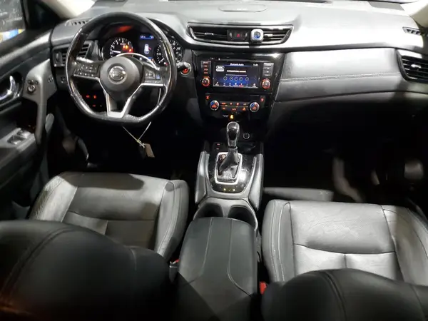 JN8AT2MV5JW322715 2018 NISSAN ROGUE - Image 8