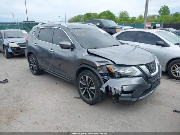 JN8AT2MV5JW324321 2018 NISSAN ROGUE - Image 1