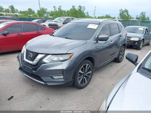 JN8AT2MV5JW324321 2018 NISSAN ROGUE - Image 2
