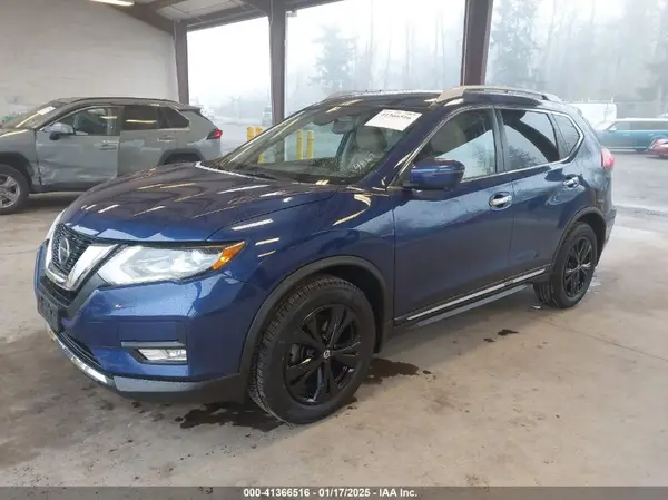 JN8AT2MV5JW324867 2018 NISSAN ROGUE - Image 2
