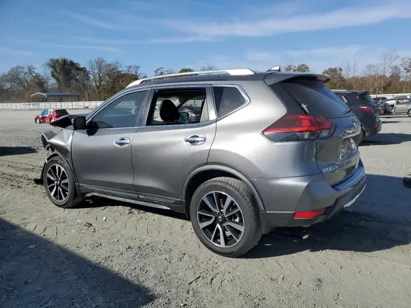 JN8AT2MV5JW324979 2018 NISSAN ROGUE - Image 2