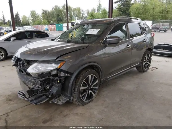 JN8AT2MV5JW325100 2018 NISSAN ROGUE - Image 2