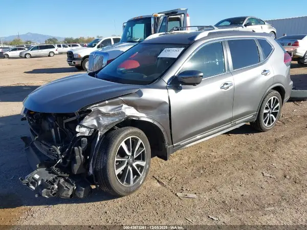 JN8AT2MV5JW326084 2018 NISSAN ROGUE - Image 2