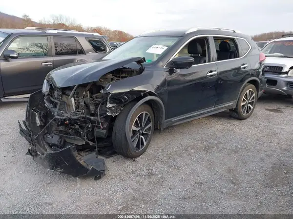JN8AT2MV5JW329728 2018 NISSAN ROGUE - Image 2