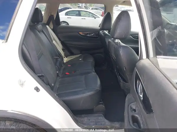 JN8AT2MV5JW329812 2018 NISSAN ROGUE - Image 8