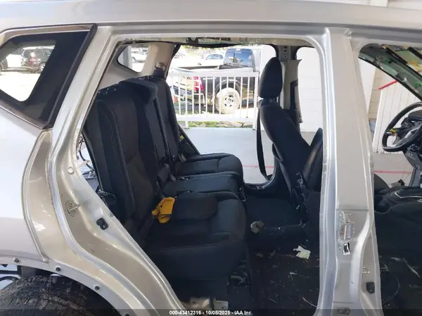 JN8AT2MV5JW341913 2018 NISSAN ROGUE - Image 8