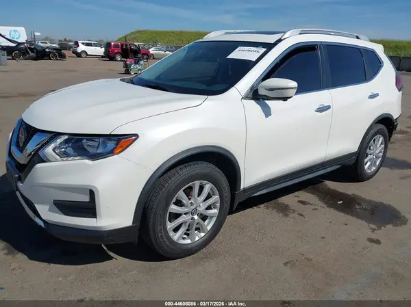 JN8AT2MV5JW343063 2018 NISSAN ROGUE - Image 2