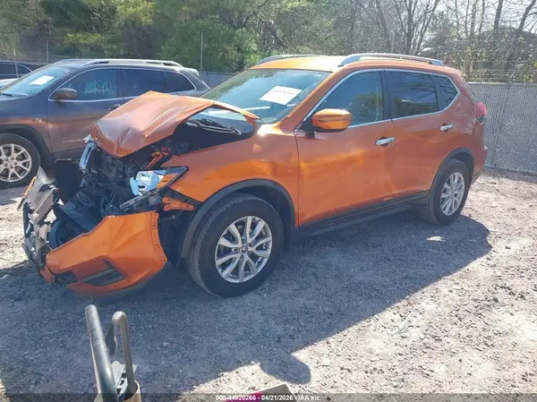 JN8AT2MV5JW343127 2018 NISSAN ROGUE - Image 2