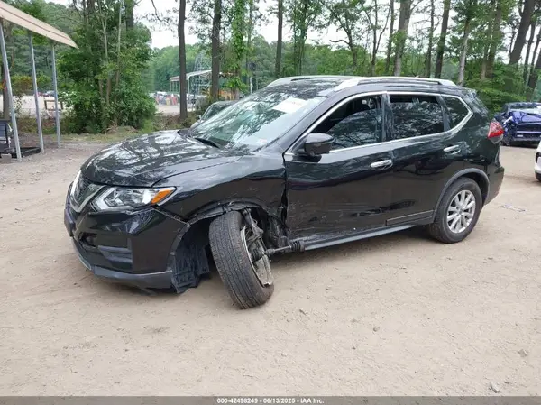JN8AT2MV5JW348215 2018 NISSAN ROGUE - Image 2