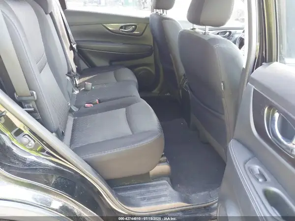 JN8AT2MV5JW352782 2018 NISSAN ROGUE - Image 8