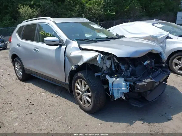 JN8AT2MV5JW354127 2018 NISSAN ROGUE - Image 1