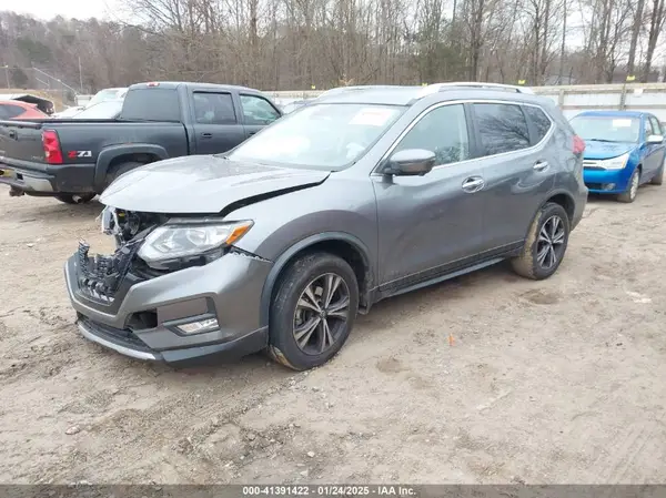 JN8AT2MV5KW370992 2019 NISSAN ROGUE - Image 2