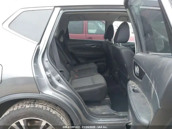 JN8AT2MV5KW370992 2019 NISSAN ROGUE - Image 8