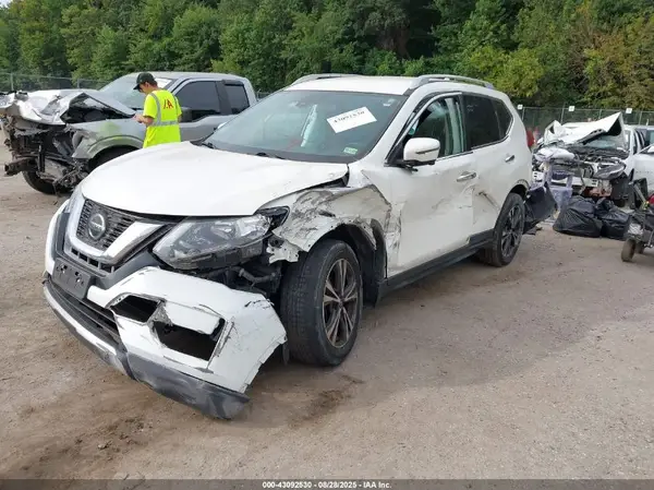 JN8AT2MV5KW372421 2019 NISSAN ROGUE - Image 2