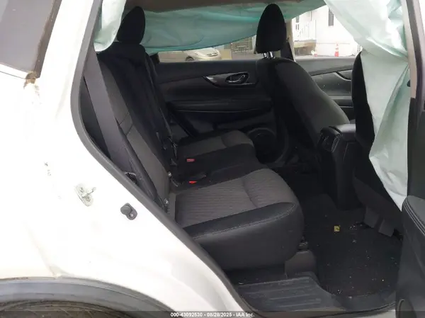 JN8AT2MV5KW372421 2019 NISSAN ROGUE - Image 8
