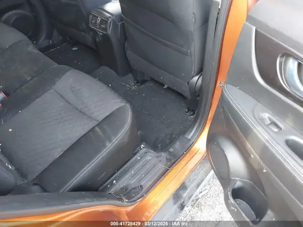 JN8AT2MV5KW372712 2019 NISSAN ROGUE - Image 8