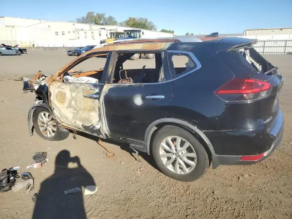 JN8AT2MV5KW373682 2019 NISSAN ROGUE - Image 2